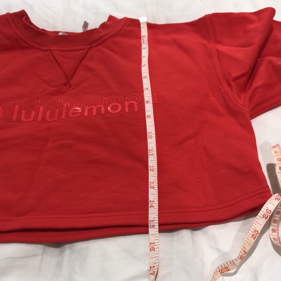 Lulu🍋 All Yours Crew Cropped Special Edition LNY - Picture 13 of 13